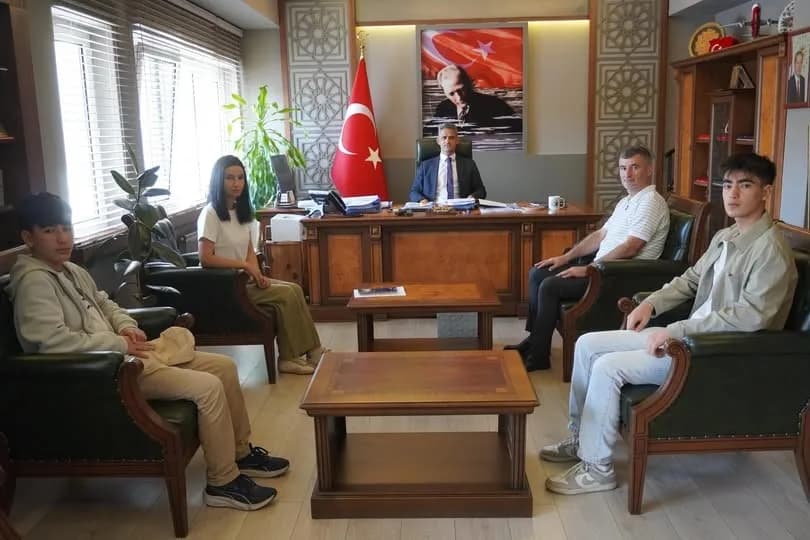 ÇAYCUMA KAYMAKAMI ADEM KAYA BAŞKANLIĞINDA İLÇEDE SEKTÖRÜN GELİŞTİRİLMESİNE YÖNELİK GÖRÜŞ ALIŞVERİŞİNDE BULUNULDU.