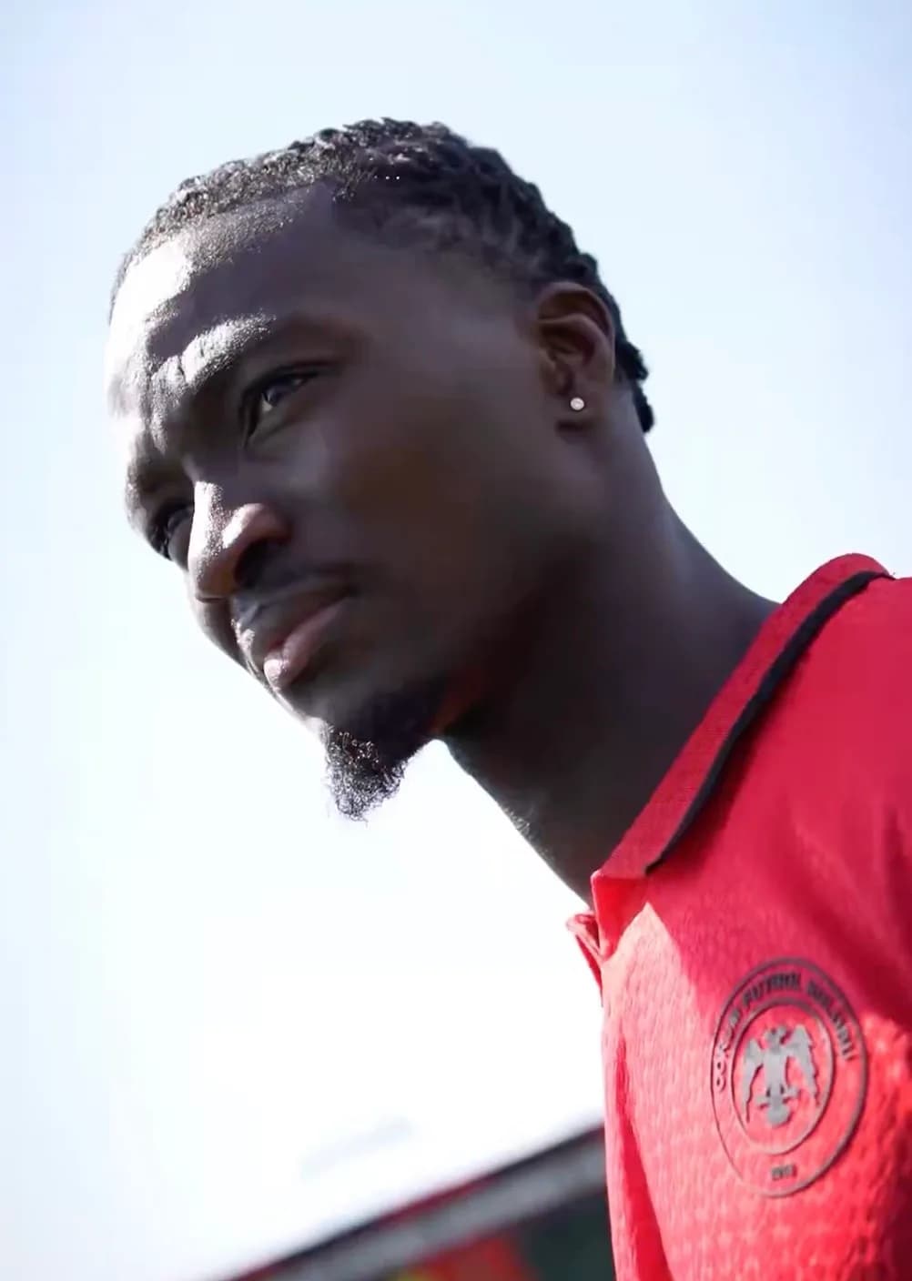 SÜPER LİG EKİPLERİNDEN ÇORUM FK, ORTA SAHA OYUNUSU MOHAMED DİOMANDE'Yİ KADROSUNA KATARAK 3+1 YILLIK SÖZLEŞME İMZALADIĞINI DUYURDU.