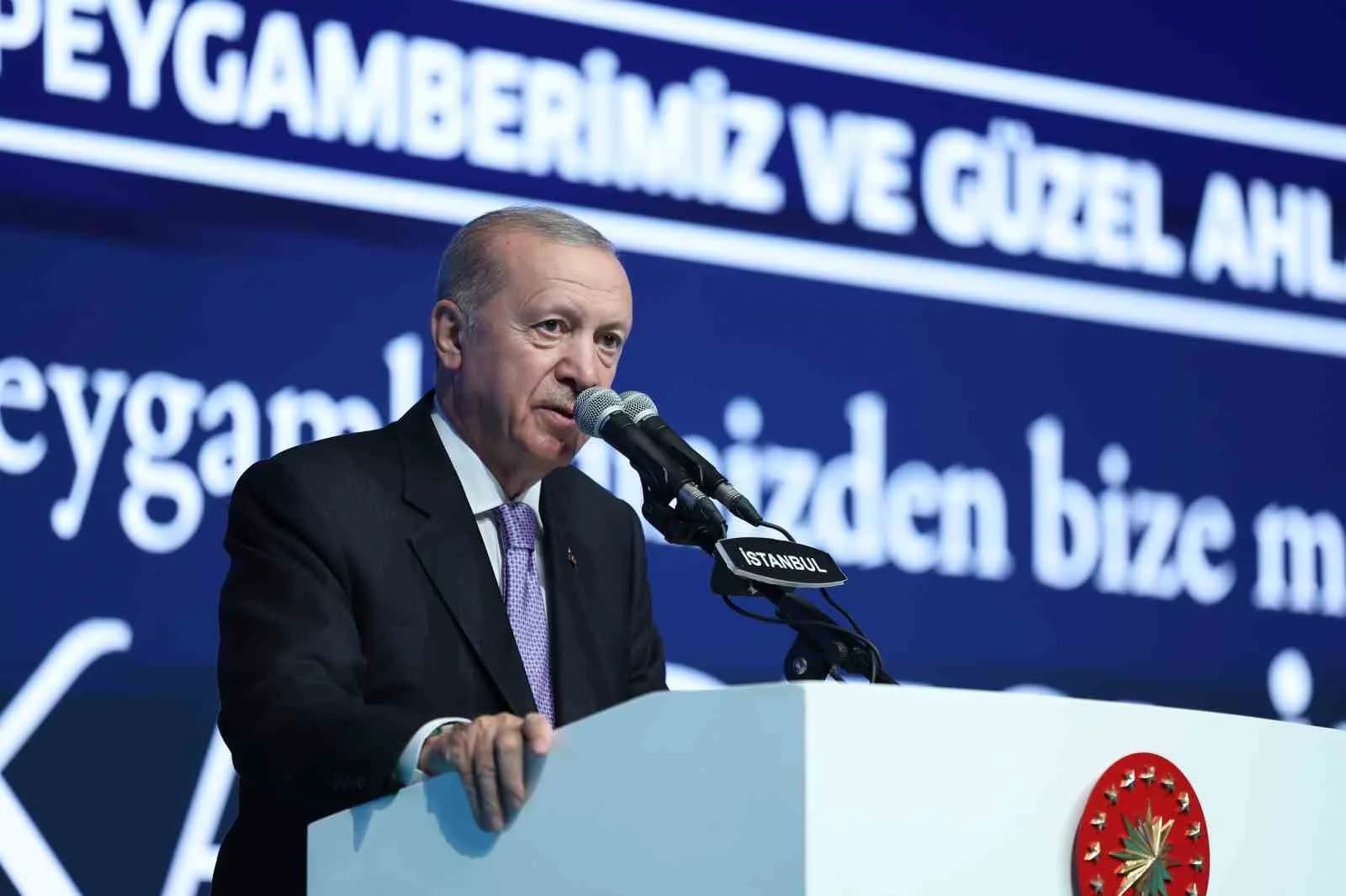 CUMHURBAŞKANI RECEP TAYYİP ERDOĞAN, HALİÇ KONGRE MERKEZİ'NDE DÜZENLENEN MEVLİD-İ NEBİ HAFTASI PROGRAMI'NA KATILDI.