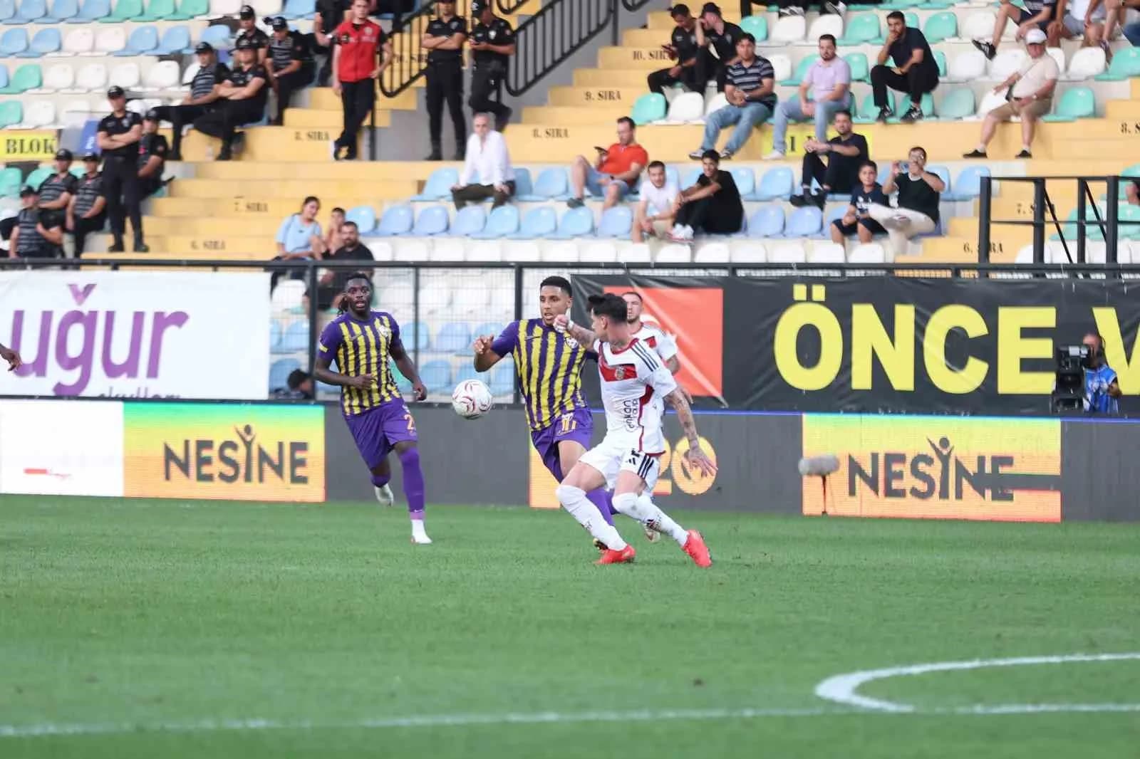 TRENDYOL SÜPER LİG’İN 2. HAFTASINDA EYÜPSPOR, GAZİANTEP FK’YI KONUK EDİYOR. MÜCADELENİN İLK YARISI 0-0 EŞİTLİK İLE SONUÇLANDI.