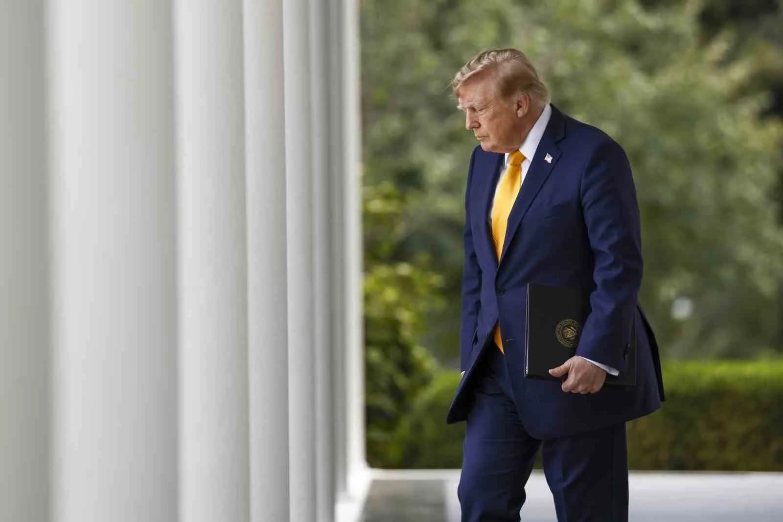 ABD BAŞKANI DONALD TRUMP, KANADA'DA ONTARİO GÖLÜ'NÜN ADINI AMERİKA GÖLÜ OLARAK DEĞİŞTİRMEYİ DÜŞÜNDÜKLERİNİ İFADE ETTİ.