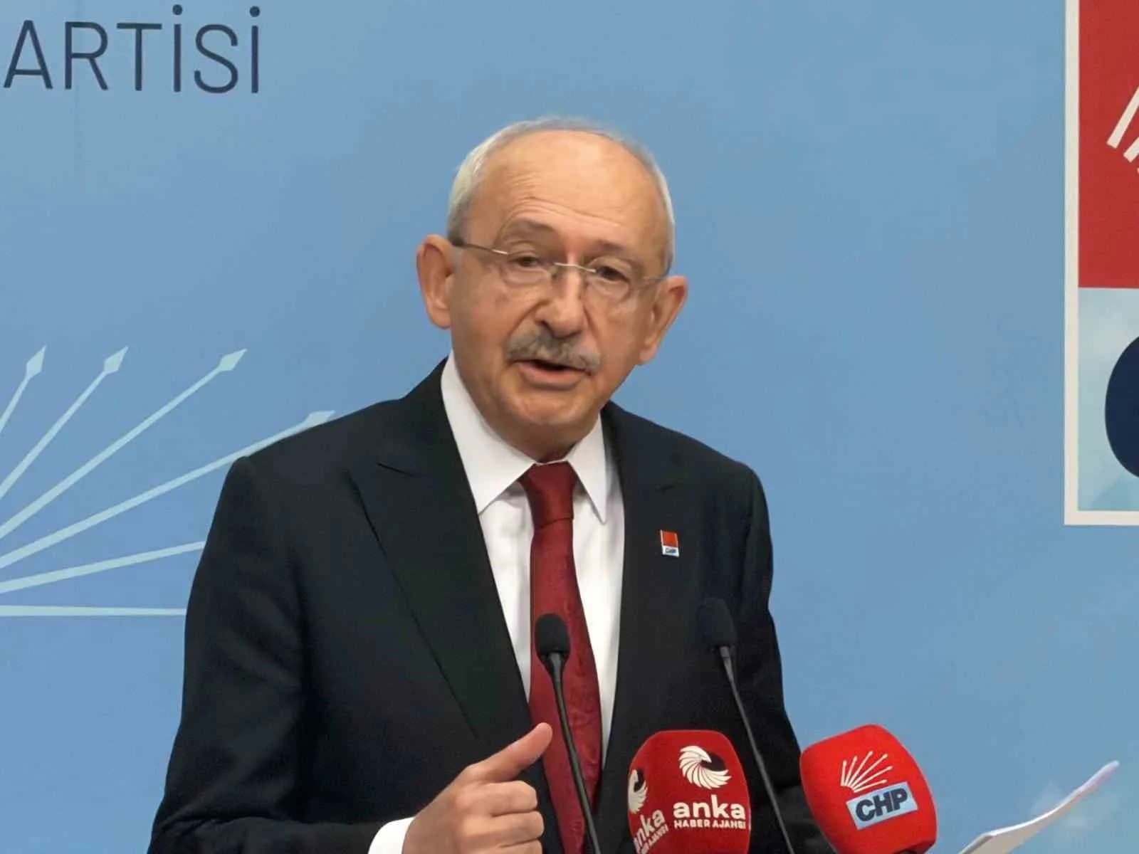 CUMHURİYET HALK PARTİSİ (CHP) GENEL BAŞKANI KEMAL KILIÇDAROĞLU, "EĞİTİM, BİR ÜLKENİN YALNIZCA MÜFREDATI DEĞİLDİR; SINAV SONUCU DEĞİLDİR, DİPLOMA SAYISI HİÇ DEĞİLDİR. EĞİTİM; BİR MİLLETİN, BİR ULUSUN KENDİSİNE VE YARININA DUYDUĞU GÜVENİN ADIDIR" DEDİ.