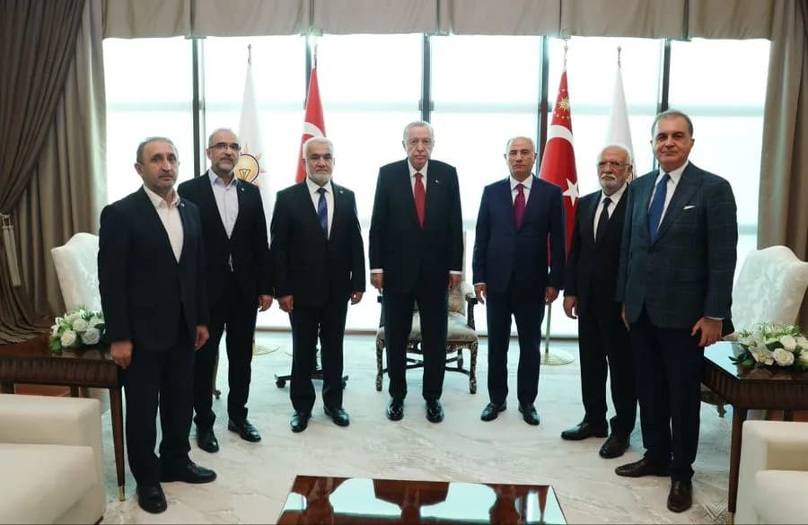CUMHURBAŞKANI RECEP TAYYİP ERDOĞAN, HÜR DAVA PARTİSİ (HÜDA PAR) GENEL BAŞKANI ZEKERİYA YAPICIOĞLU'NU KABUL ETTİ.