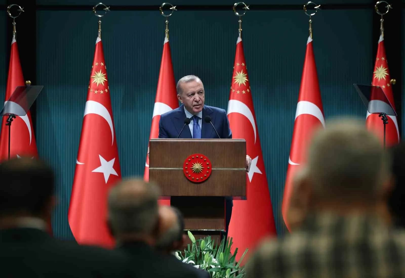 CUMHURBAŞKANI ERDOĞAN, CUMHURBAŞKANLIĞI KÜLLİYESİNDE GERÇEKLEŞTİRİLEN KABİNE TOPLANTISI SONRASINDA AÇIKLAMALARDA BULUNDU.