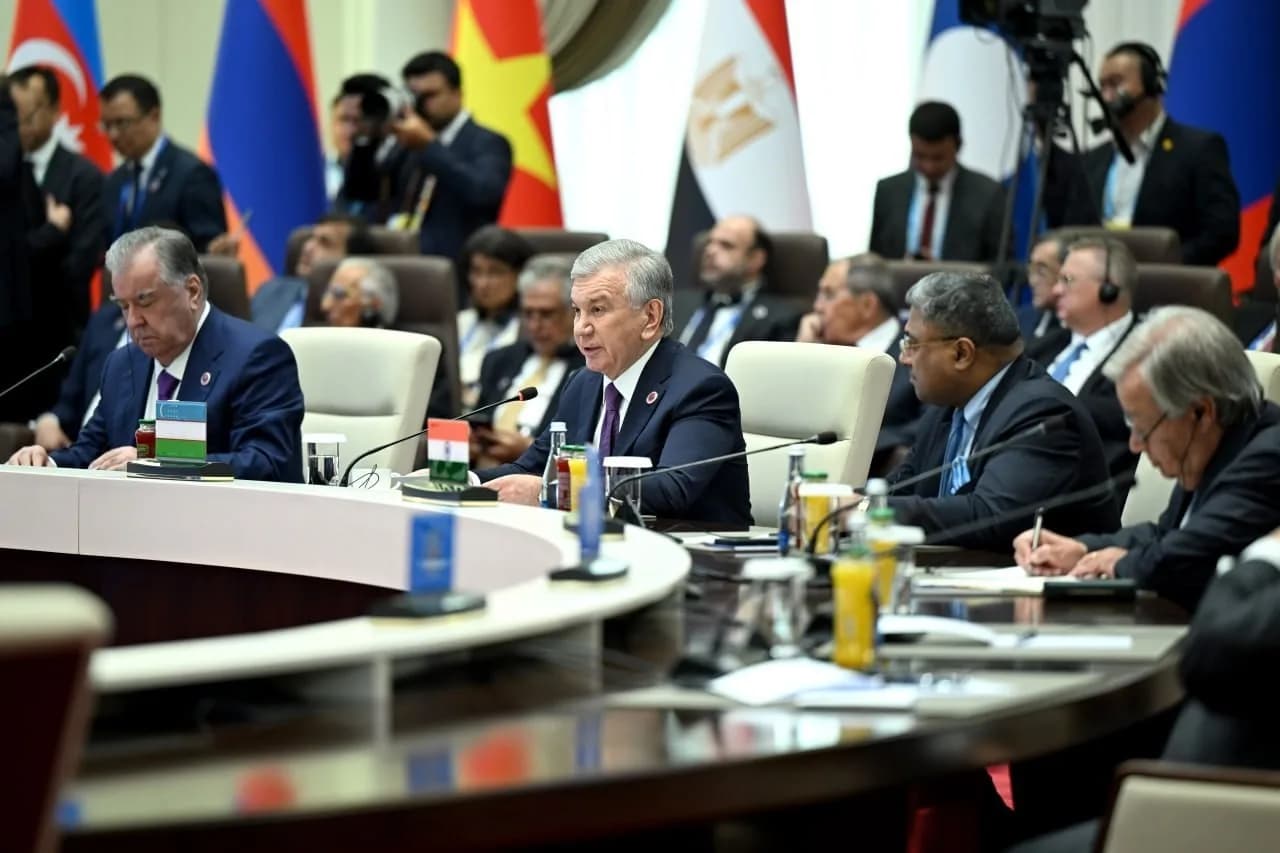 ÖZBEKİSTAN CUMHURBAŞKANI MİRZİYOYEV PROGRAMDA KONUŞMA YAPTI