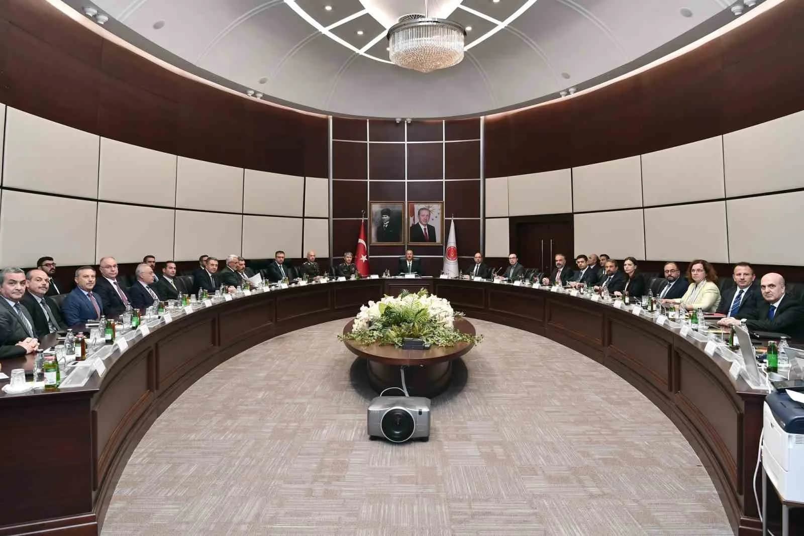 CUMHURBAŞKANLIĞI SAVUNMA SANAYİİ BAŞKANI HALUK GÖRGÜN, NATO SANAYİ ANGAJMAN GRUBU'NUN İLK TOPLANTISINA KATILDI.