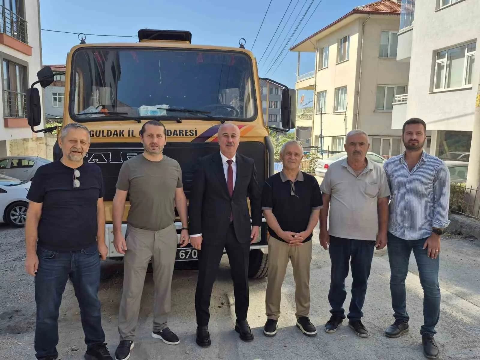 ZONGULDAK’TA UZUN SÜREDİR YOL SORUNLARIYLA GÜNDEME GELEN TEPEBAŞI MAHALLESİ’NDE, BOZUK VE KULLANIMA ELVERİŞSİZ DURUMDAKİ YOLLARA İL ÖZEL İDARESİ TARAFINDAN MÜDAHALE EDİLDİ.
