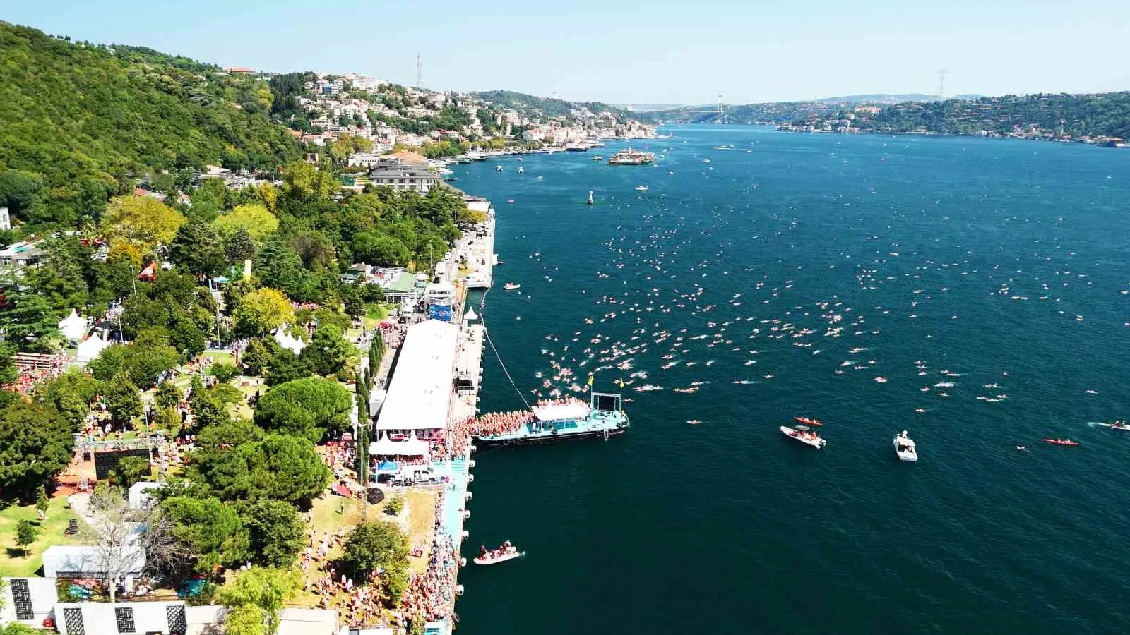 BOĞAZİÇİ KITALARARASI YÜZME YARIŞI GERÇEKLEŞTİRİLDİ