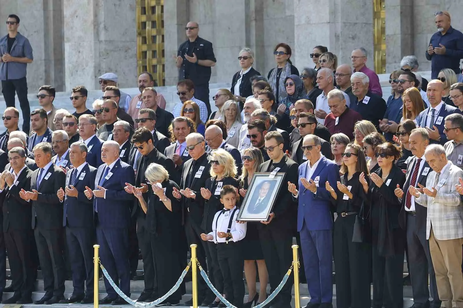 ESKİ CHP MİLLETVEKİLLİ MEHMET CEVDET SELVİ İÇİN TBMM'DE CENAZE TÖRENİ DÜZENLENDİ.