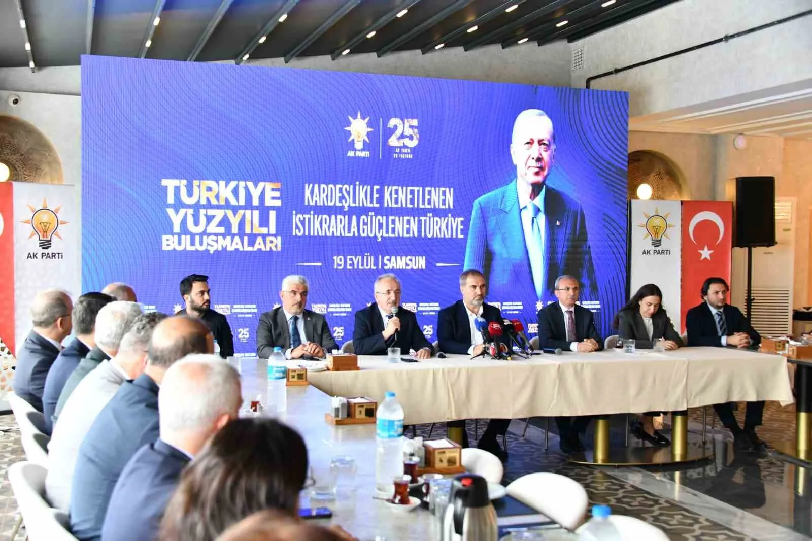 SAMSUN’DA AK PARTİ İL BAŞKANLIĞI’NDA DÜZENLENEN ‘TÜRKİYE YÜZYILI BULUŞMALARI’ PROGRAMI CANİK’TE YAPILDI.
