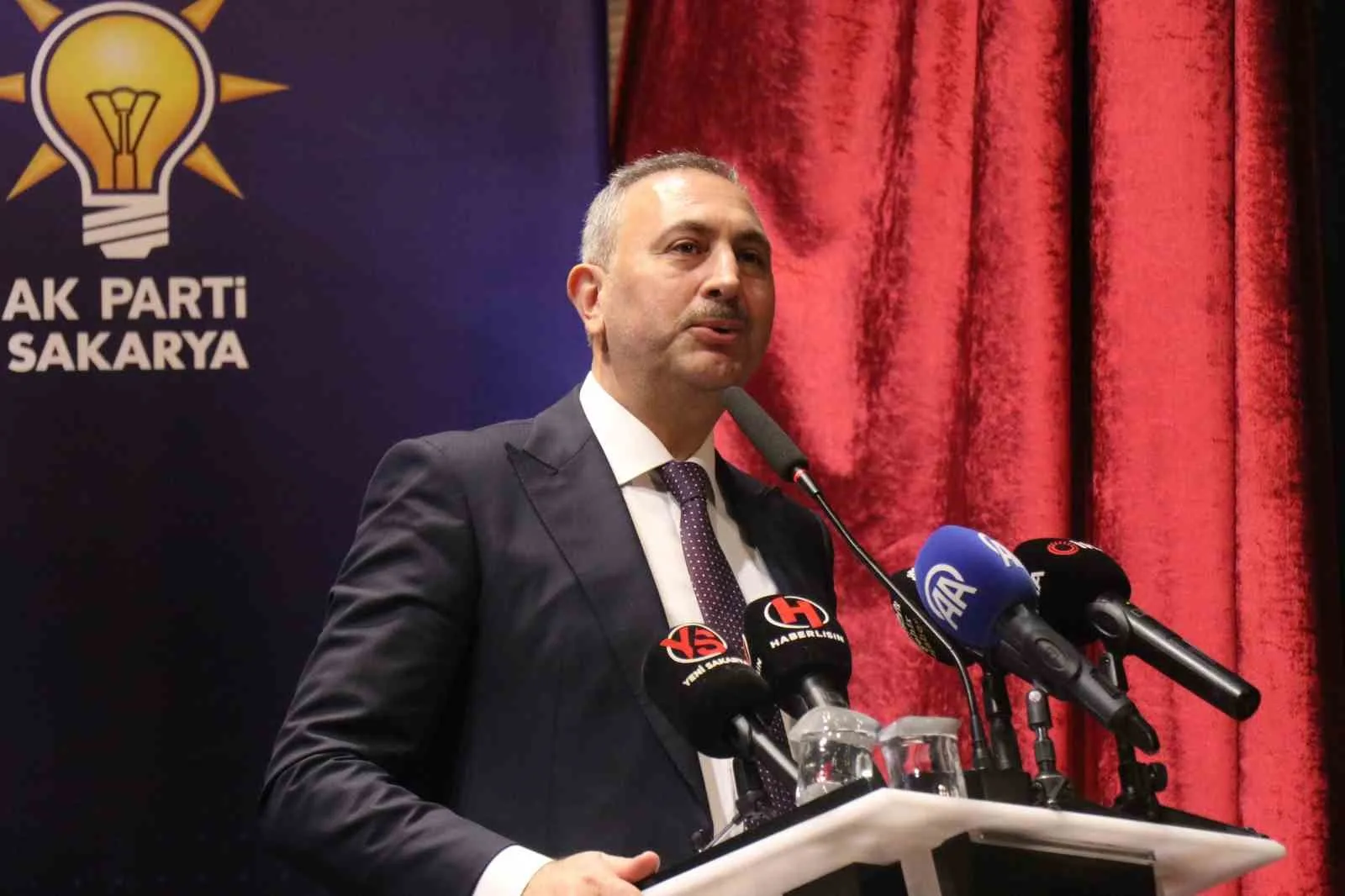 ABDULHAMİT GÜL PROGRAMDA KONUŞTU