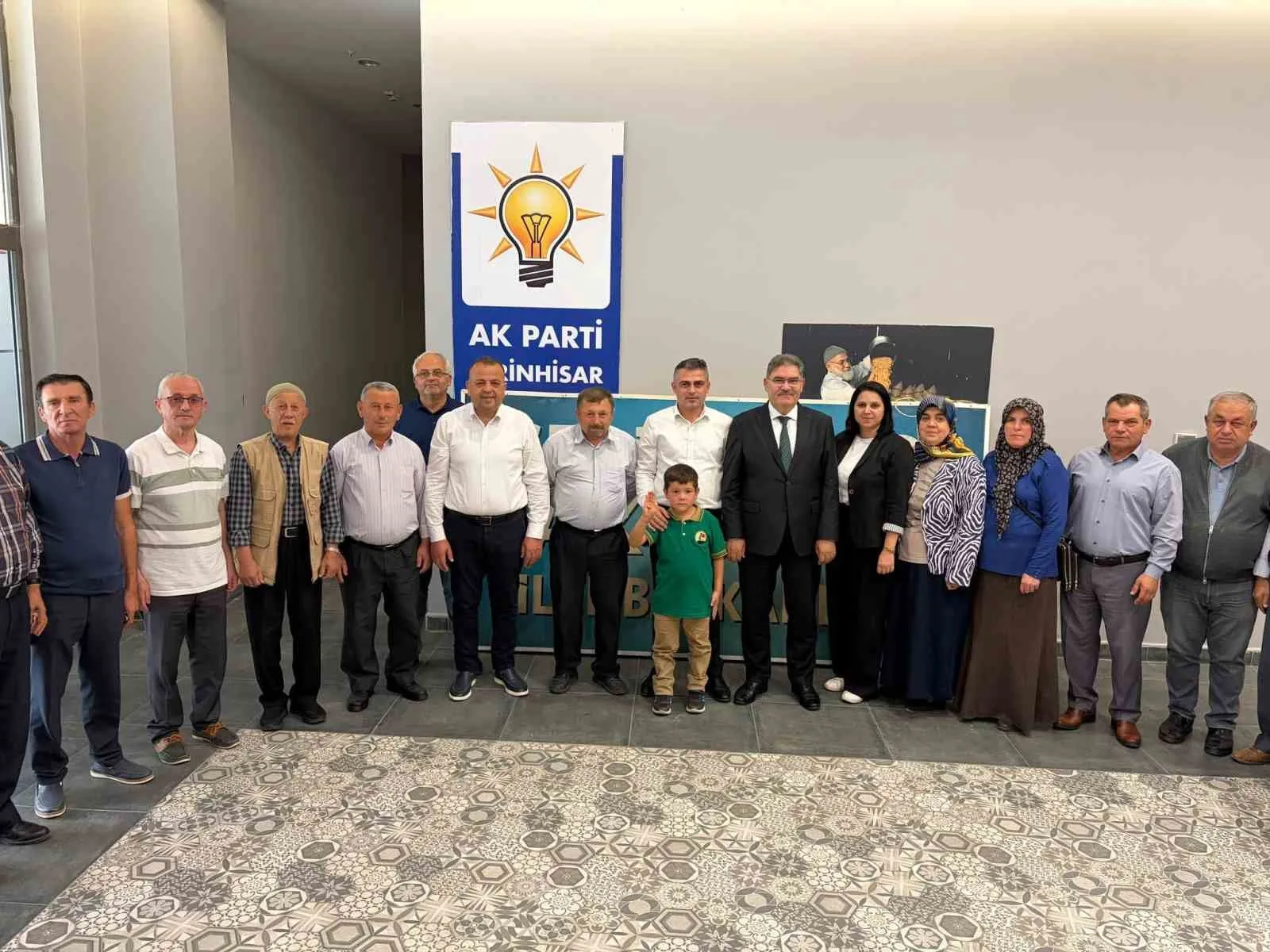 AK PARTİ, "TÜRKİYE YÜZYILI BULUŞMALARI" PROGRAMI KAPSAMINDA DENİZLİ GENELİNDE GENİŞ ÇAPLI BİR SAHA ÇALIŞMASI GERÇEKLEŞTİRDİ. AİLE VE SOSYAL HİZMETLER BAKANI MAHİNUR ÖZDEMİR GÖKTAŞ BAŞTA OLMAK ÜZERE, MİLLETVEKİLLERİ, MKYK ÜYELERİ VE TEŞKİLAT YÖNETİCİLERİ DENİZLİ’NİN MERKEZ VE ÇEVRE İLÇELERİNİN TAMAMINDA EŞ ZAMANLI ZİYARETLERDE BULUNDU.