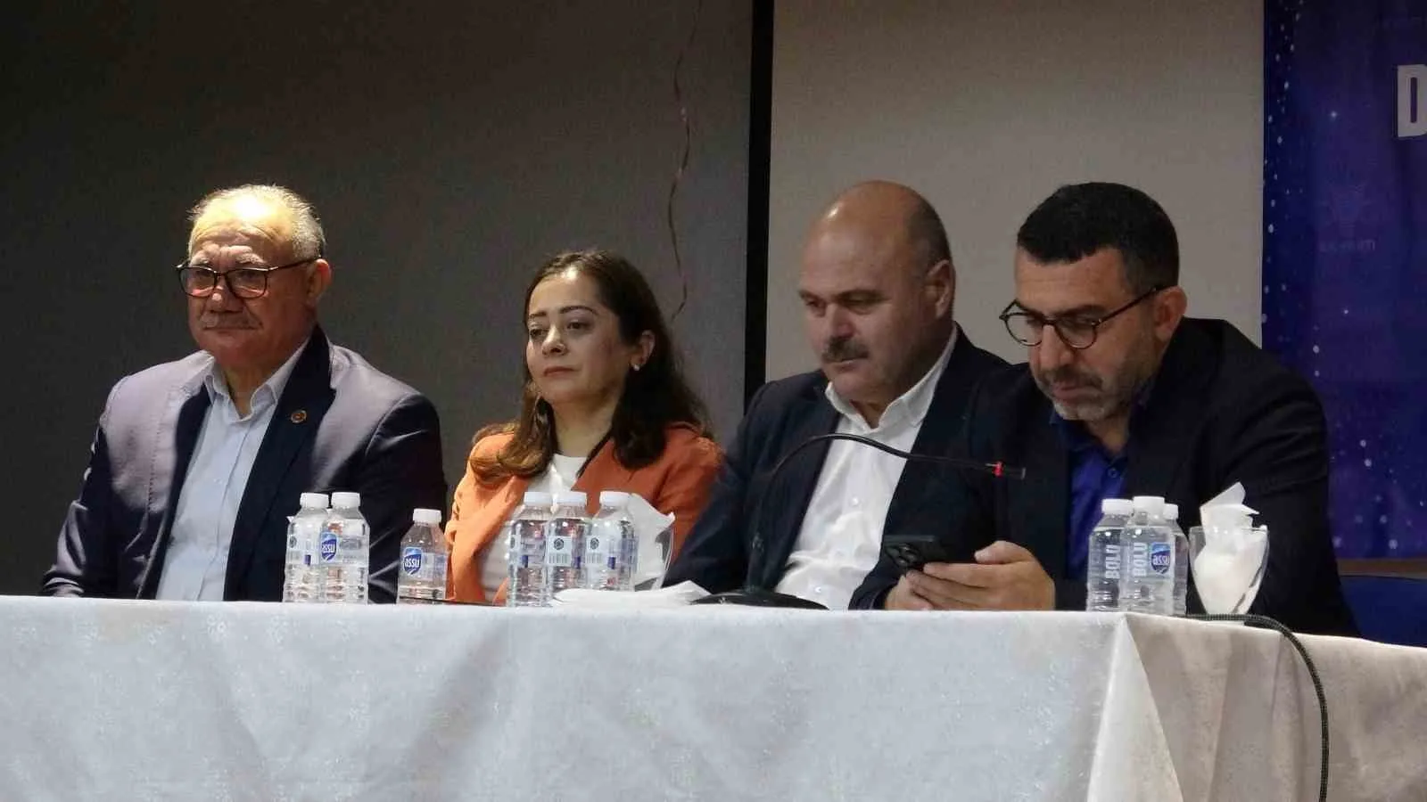 AK PARTİ SUSUZ’DA DANIŞMA MECLİSİ COŞKUSU: İLÇEYE YAPILAN YATIRIMLAR MASAYA YATIRILDI(KARS-İHA)