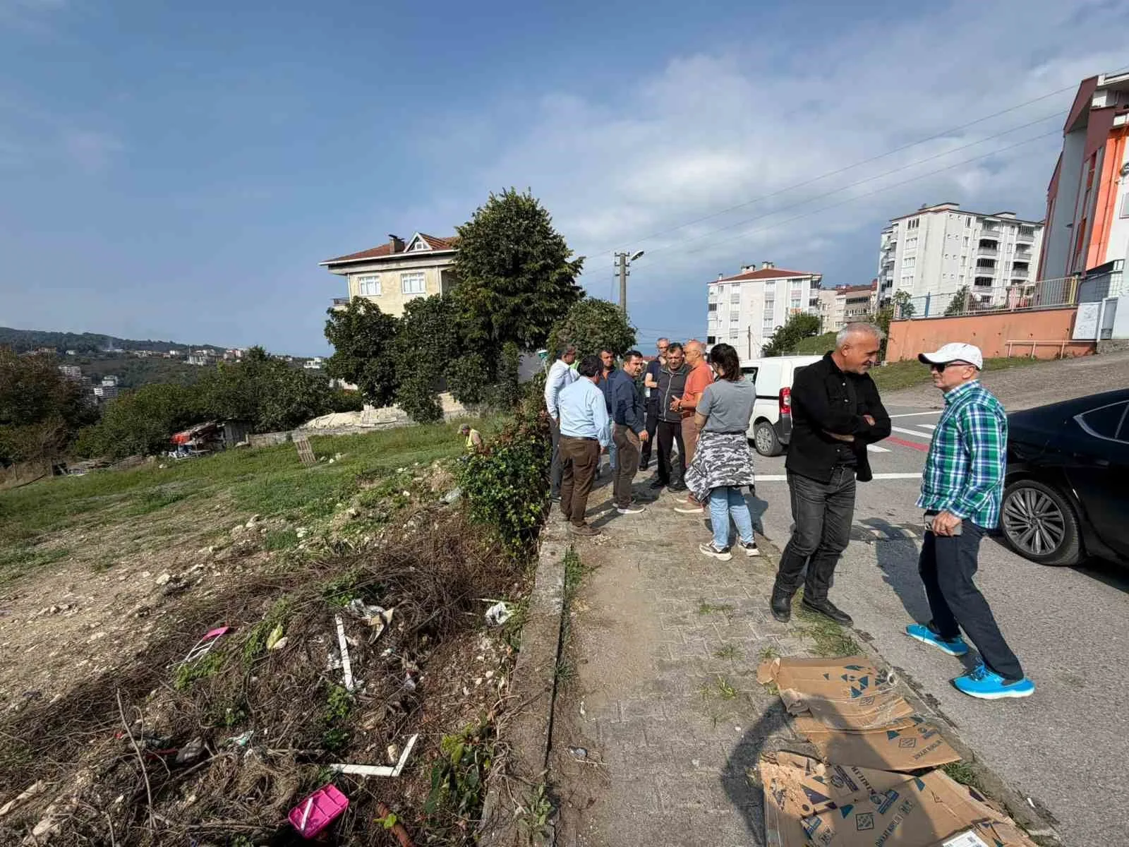 ZONGULDAK (İHA) - ZONGULDAK’IN ALAPLI İLÇESİNDE YAPIMI DEVAM EDEN ALAPLI İÇME SUYU PROJESİ KAPSAMINDA, DSİ BÖLGE MÜDÜRÜ YASİN DEVRİM VE BERABERİNDEKİ EKİP İLE PROJENİN YÜKLENİCİ FİRMA YETKİLİLERİ TEPEKÖY’DE İNCELEMELERDE BULUNDU.
