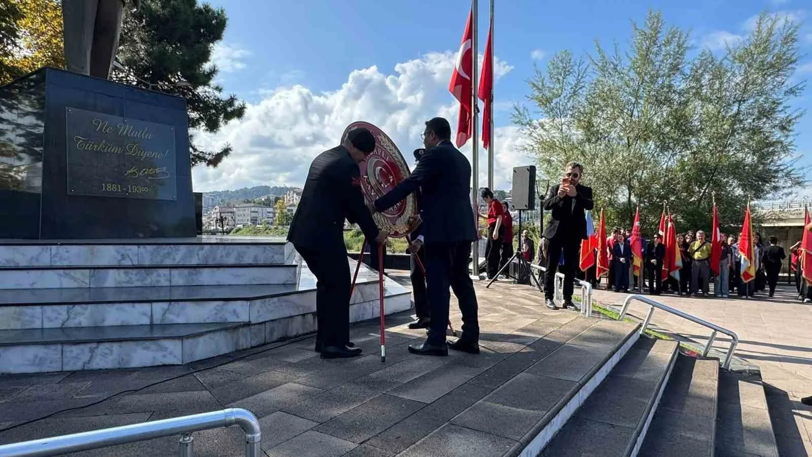 ZONGULDAK (İHA) - ZONGULDAK’IN ALAPLI İLÇESİNDE, 19 EYLÜL GAZİLER GÜNÜ DOLAYISIYLA TÖREN DÜZENLENDİ.