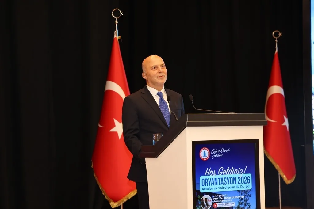 ZONGULDAK BÜLENT ECEVİT ÜNİVERSİTESİNDE (BEUN) 2026-2027 AKADEMİK YILI ORYANTASYON PROGRAMI, REKTÖR PROF. DR. AHMET ULUSOY’UN TÜM KAMPÜSLERDEN CANLI YAYINLANAN AÇILIŞ KONUŞMASIYLA GERÇEKLEŞTİRİLDİ.