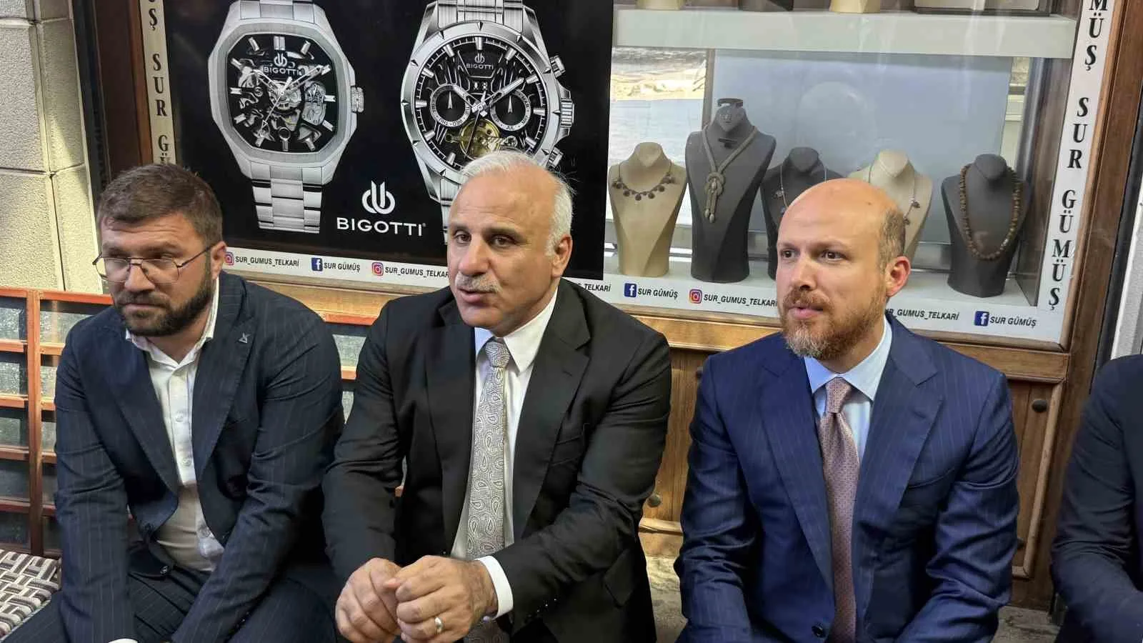BİLAL ERDOĞAN, TERÖRSÜZ TÜRKİYE SÜRECİ İLE İLGİLİ YAPTIĞI DEĞERLENDİRMEDE, ‘’HER KESİMİN BU SÜRECE DESTEK VERMEK İÇİN ELİNDEN GELENİ YAPMASININ ÇOK ÖNEMLİ OLDUĞUNU DÜŞÜNÜYORUZ" DEDİ.