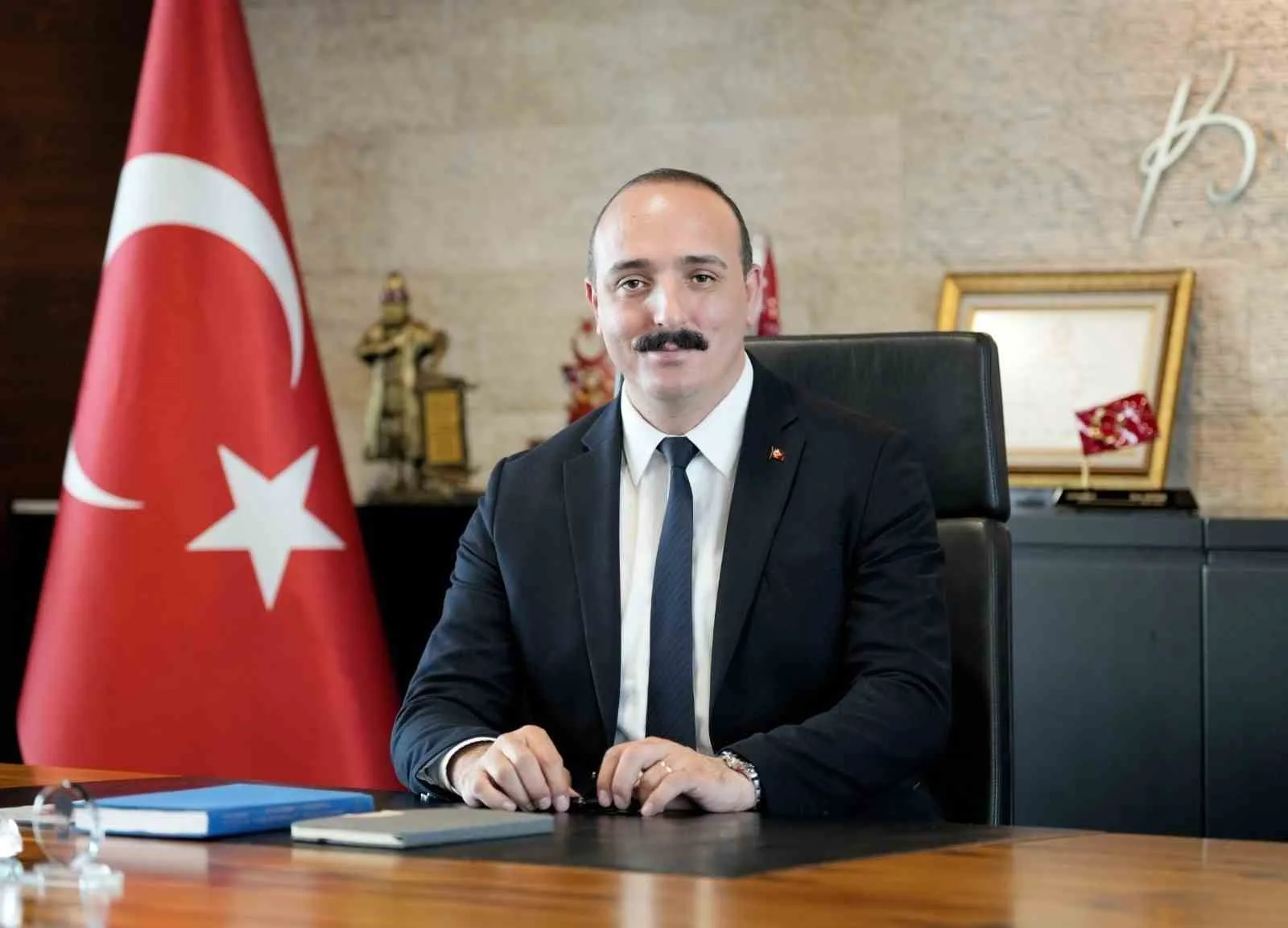 KONYAALTI BELEDİYE BAŞKANI CEM KOTAN
