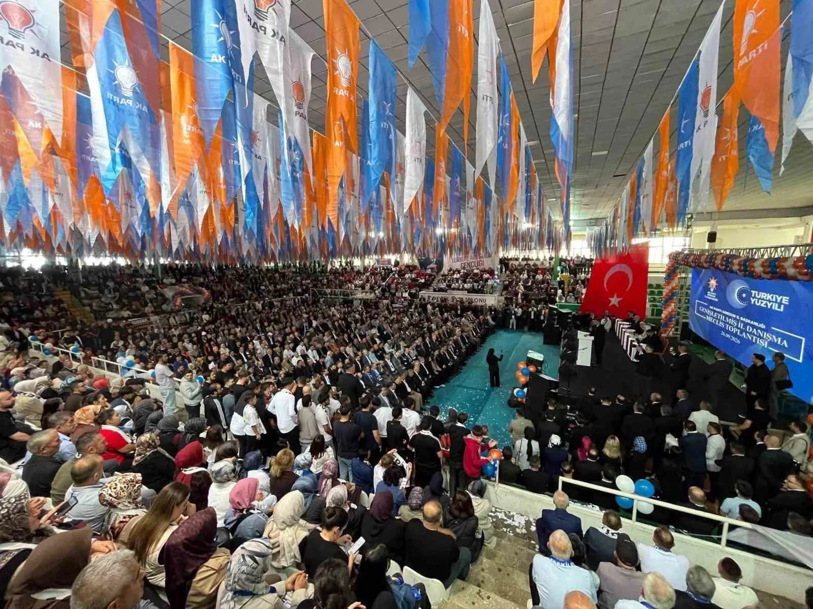 BİR SÜRE ÖNCE ATAMA YOLUYLA AK PARTİ GİRESUN İL BAŞKANLIĞI GÖREVİNE GETİRİLEN HÜSEYİN ALKAN, GÖREV SÜRECİNDEKİ İLK BÜYÜK TEŞKİLAT BULUŞMASI OLAN GENİŞLETİLMİŞ İL DANIŞMA MECLİSİ TOPLANTISI’NDA YOĞUN KATILIMLA DİKKAT ÇEKTİ.