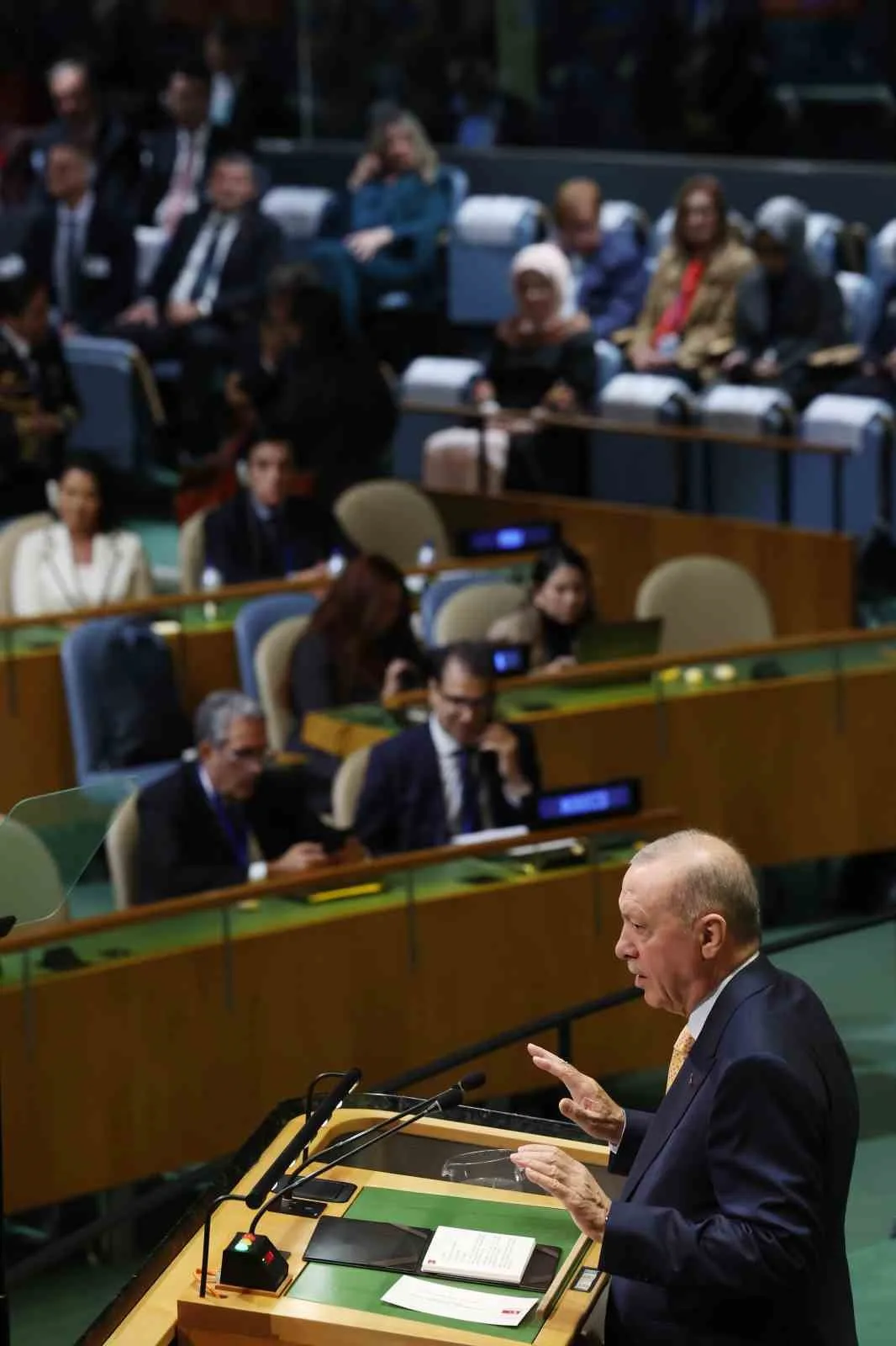 CUMHURBAŞKANI ERDOĞAN: "BİZLER, TIPKI GEÇEN YIL OLDUĞU GİBİ ÖZGÜR VE EGEMEN FİLİSTİN DEVLETİ'NİN SESİ OLACAK, FİLİSTİN HALKININ MÜCADELESİNİ BU KÜRSÜDEN DÜNYAYA DUYURMAYA DEVAM EDECEĞİZ"