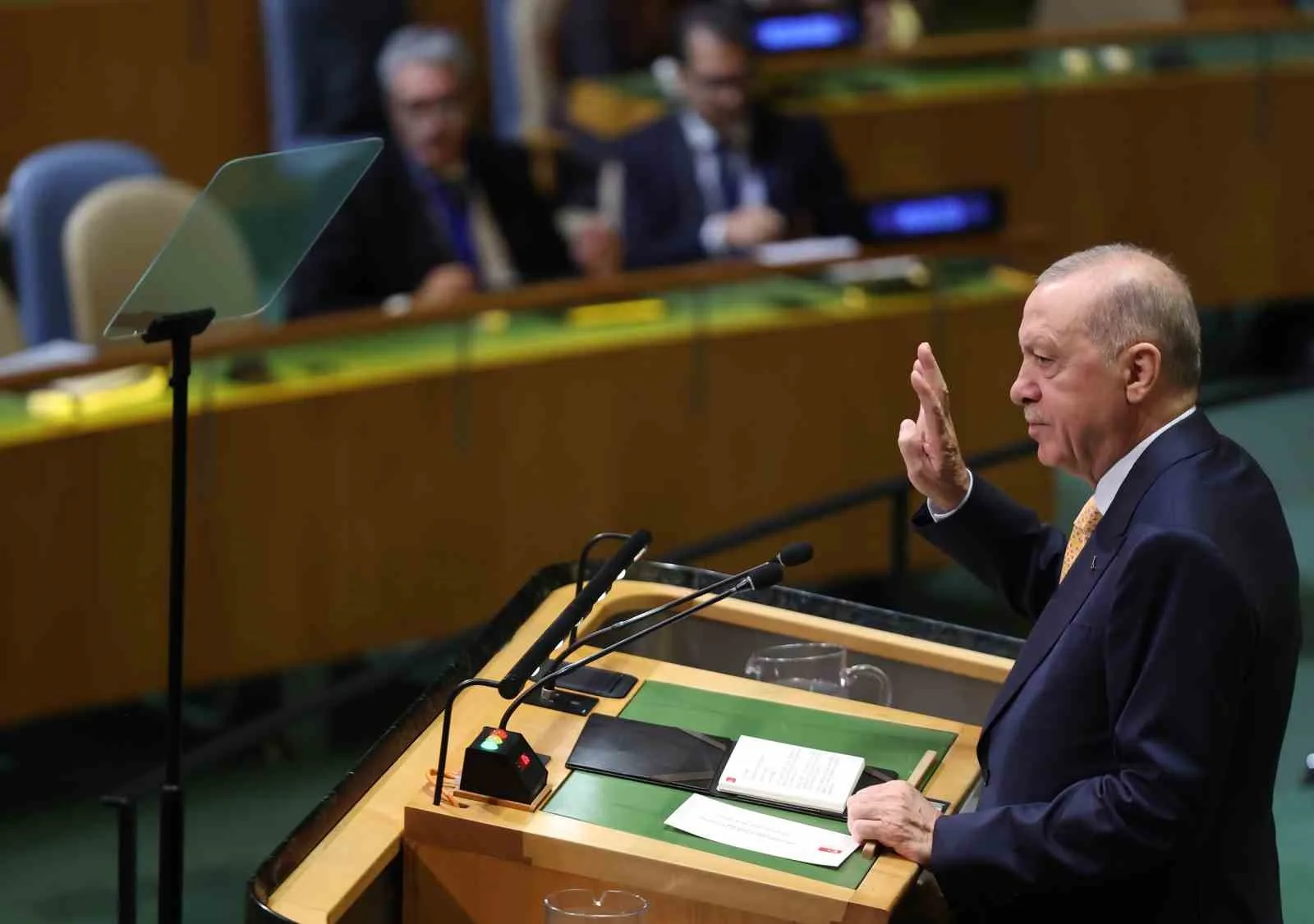 CUMHURBAŞKANI ERDOĞAN: "BİZLER, TIPKI GEÇEN YIL OLDUĞU GİBİ ÖZGÜR VE EGEMEN FİLİSTİN DEVLETİ'NİN SESİ OLACAK, FİLİSTİN HALKININ MÜCADELESİNİ BU KÜRSÜDEN DÜNYAYA DUYURMAYA DEVAM EDECEĞİZ"