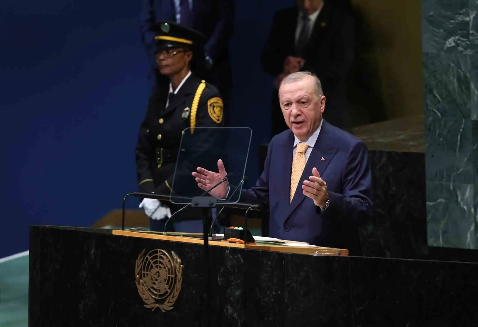CUMHURBAŞKANI ERDOĞAN: "FİLİSTİN HALKININ MÜCADELESİNİ BU KÜRSÜDEN DÜNYAYA DUYURMAYA DEVAM EDECEĞİZ"