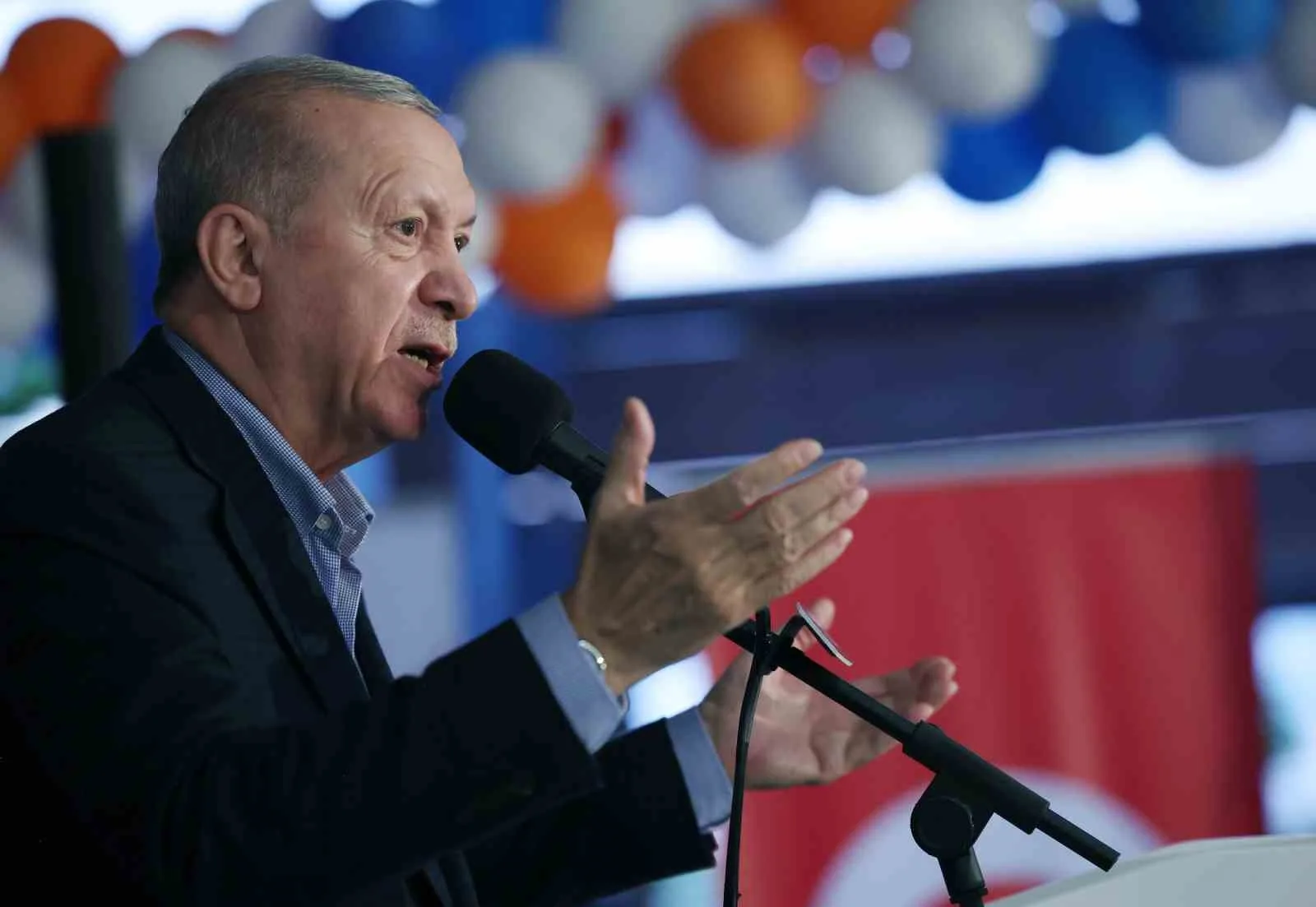 CUMHURBAŞKANI RECEP TAYYİP ERDOĞAN, RECEP TAYYİP ERDOĞAN ÜNİVERSİTESİ GELİŞTİRME VAKFI MÜTEVELLİ HEYETİ TOPLANTISI'NIN ARDINDAN AK PARTİ RİZE İL DANIŞMA TOPLANTISI'NA KATILDI.
