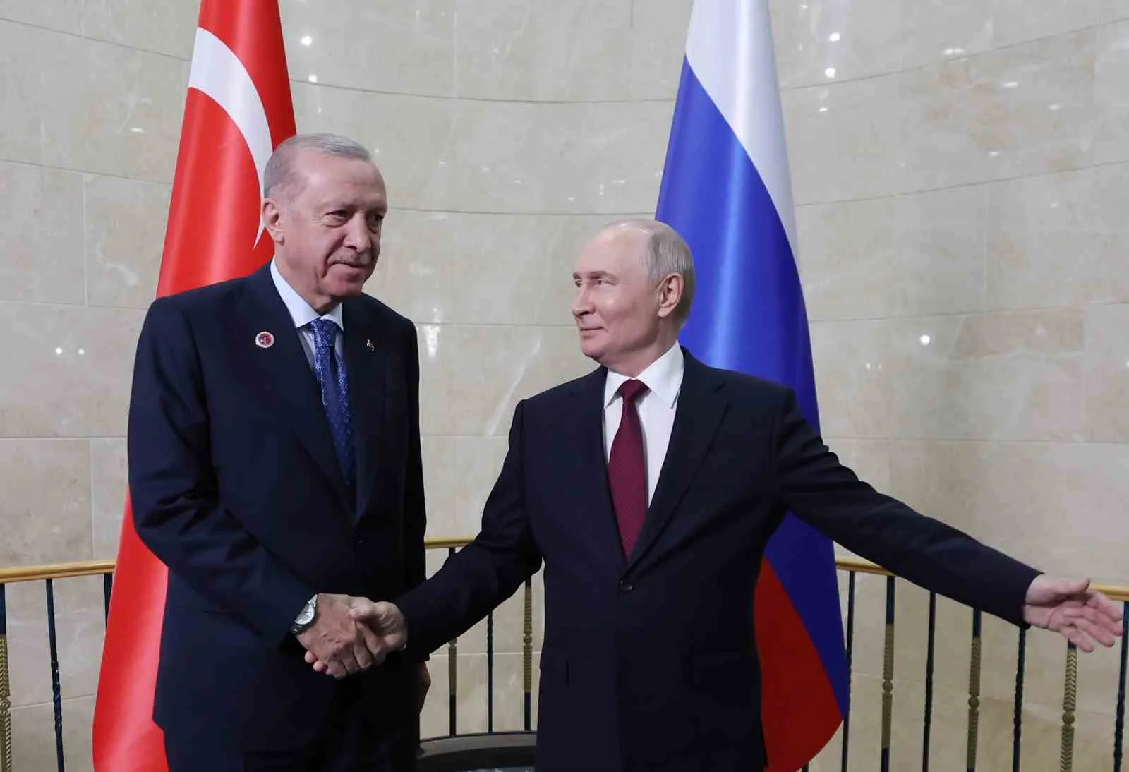 CUMHURBAŞKANI ERDOĞAN İLE RUSYA DEVLET BAŞKANI VLADİMİR PUTİN ARASINDAKİ GÖRÜŞME BAŞLADI.