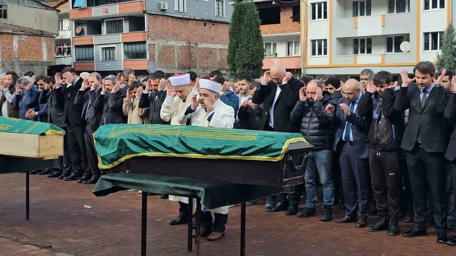 GÖÇÜKTE ÖLEN İŞÇİLER GEÇEN 17 ŞUBAT GÜNÜ SON YOLCULUĞUNA UĞURLANDI