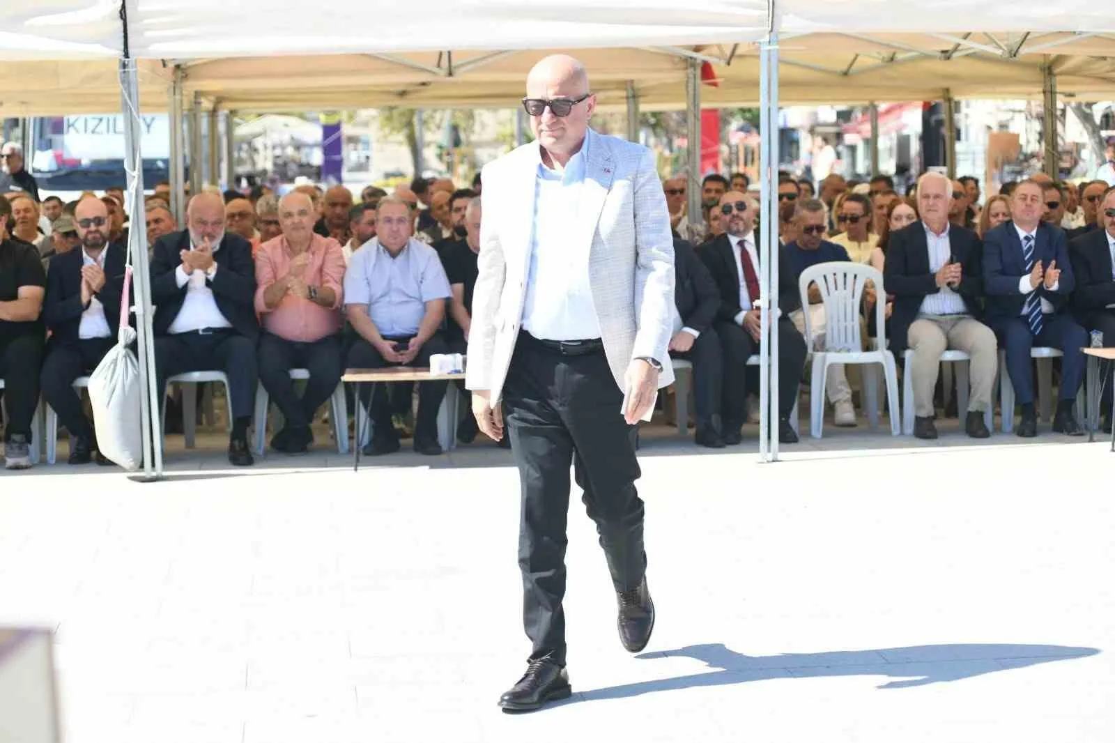 AK PARTİ ÇANAKKALE MİLLETVEKİLİ AYHAN GİDER, ÇANAKKALE'DE 31. AHİLİK HAFTASI KAPSAMINDA CUMHURİYET MEYDANI'NDA DÜZENLENEN PROGRAMA KATILDI