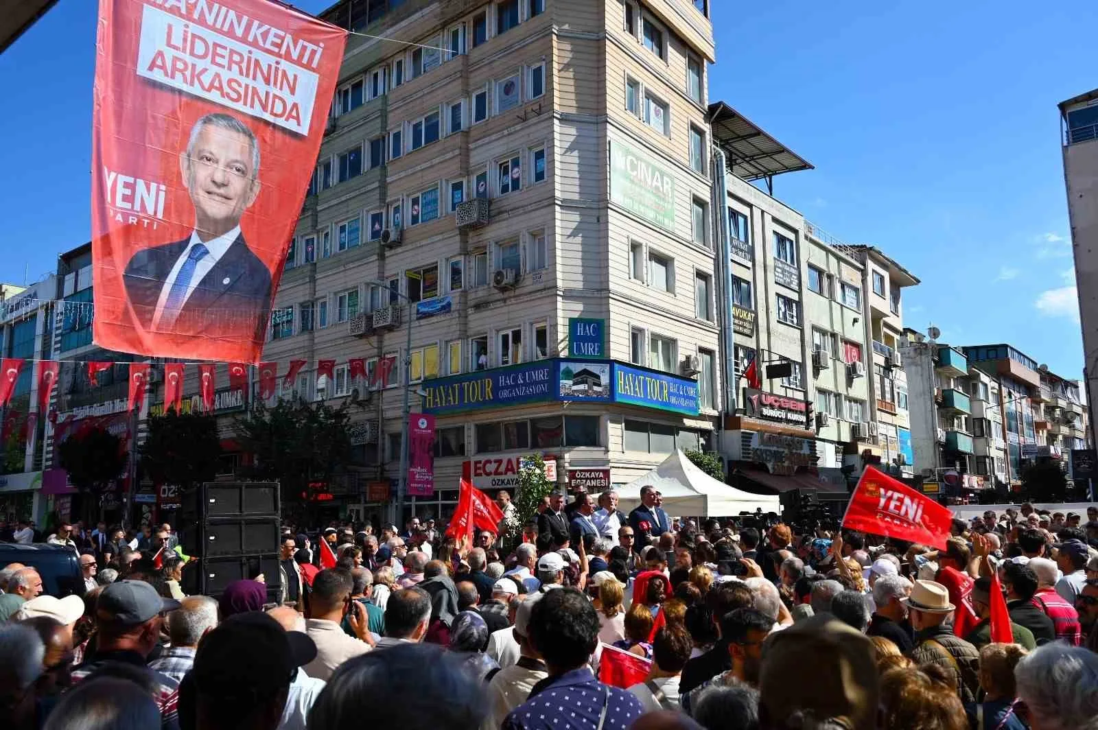 YENİ PARTİ GENEL BAŞKANI ÖZGÜR ÖZEL, YALOVA'DA KONUŞTU