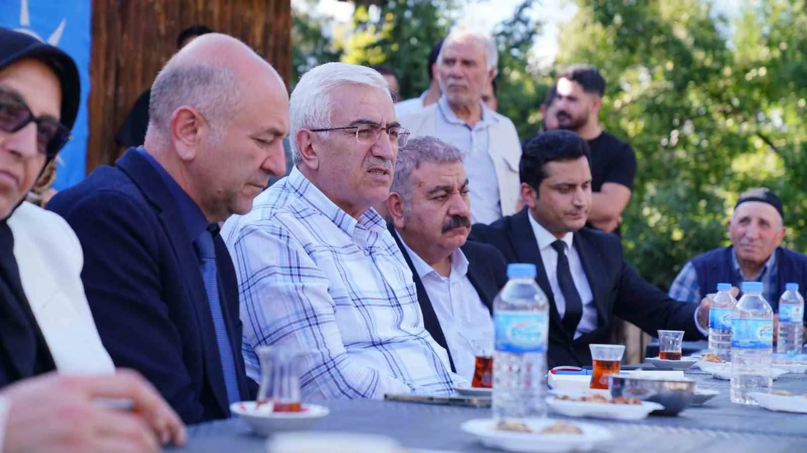 PALANDÖKEN BELEDİYE BAŞKANI MUHAMMET SUNAR, AK PARTİ ERZURUM MİLLETVEKİLİ MEHMET EMİN ÖZ VE AK PARTİ PALANDÖKEN İLÇE BAŞKANI DURMUŞ KILIÇ İLE BİRLİKTE İLÇEDE YÜRÜTÜLEN BELEDİYE HİZMETLERİNİ YERİNDE İNCELEDİ.