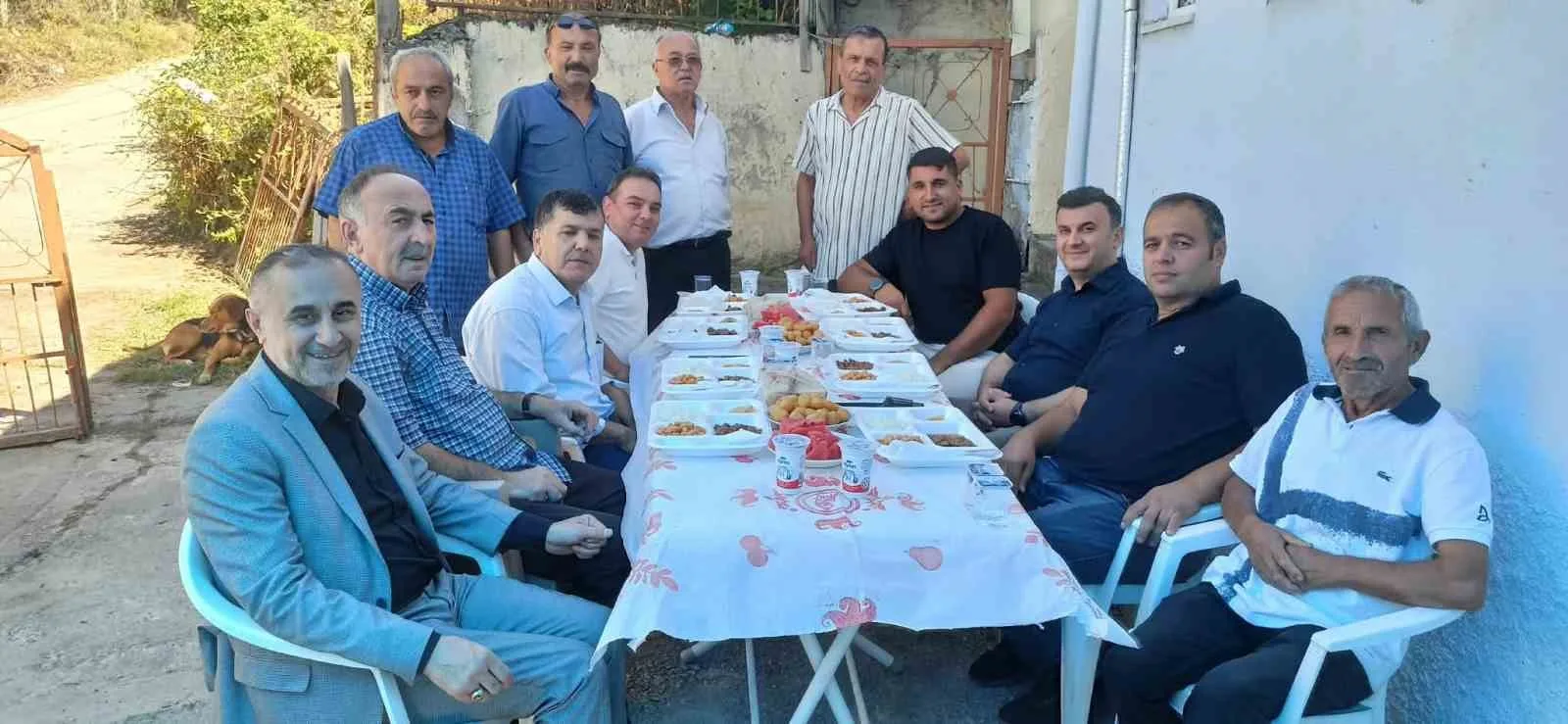 VATANDAŞLAR HER YIL GELENEKSEL OLARAK DÜZENLENEN KUR’AN TİLAVETİNDE BİR ARAYA GELDİLER.