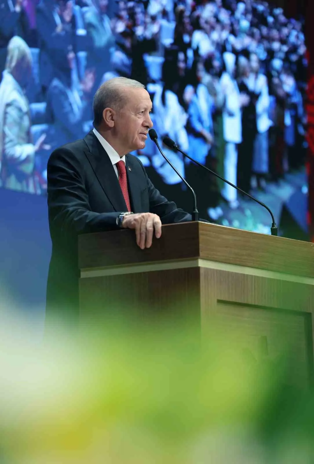 CUMHURBAŞKANI ERDOĞAN, AK PARTİ GENEL MERKEZ KADIN KOLLARI BAŞKANLIĞINCA AK PARTİ KONGRE MERKEZİ'NDE DÜZENLENEN İSTANBUL İL KADIN KOLLARI MAHALLE BAŞKANLARI İSTİŞARE VE DEĞERLENDİRME TOPLANTISI'NA KATILDI.