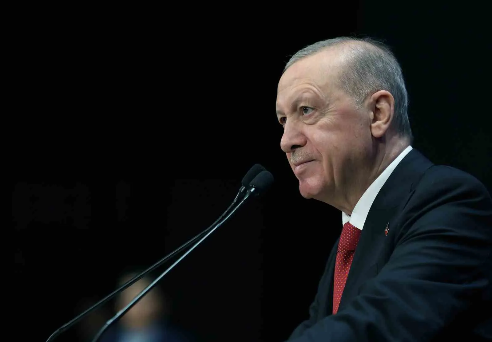 CUMHURBAŞKANI ERDOĞAN, AK PARTİ GENEL MERKEZ KADIN KOLLARI BAŞKANLIĞINCA AK PARTİ KONGRE MERKEZİ'NDE DÜZENLENEN İSTANBUL İL KADIN KOLLARI MAHALLE BAŞKANLARI İSTİŞARE VE DEĞERLENDİRME TOPLANTISI'NA KATILDI.